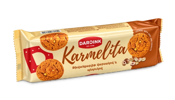   "Karmelita" cookie with oatmeal and hazelnuts